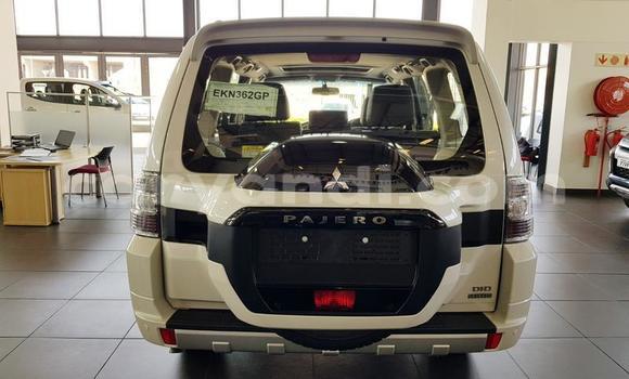 Buy Used Mitsubishi Pajero White Car in Lusaka in Zambia Buy Used Mitsubishi Pajero White Car in Lusaka in Zambia