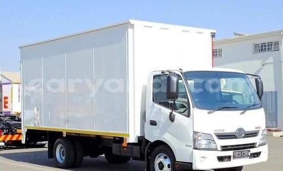 Tenga Tsaru Hino 300 Series Chena Rori in Lusaka in Zambia Tenga Tsaru Hino 300 Series Chena Rori in Lusaka in Zambia