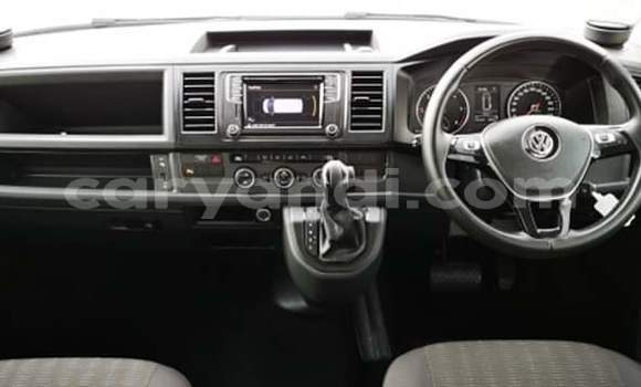 Acheter Occasion Voiture Volkswagen Caravelle Blanc à Lusaka, Zambie Acheter Occasion Voiture Volkswagen Caravelle Blanc à Lusaka, Zambie
