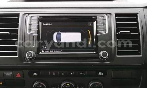 Acheter Occasion Voiture Volkswagen Caravelle Blanc à Lusaka, Zambie Acheter Occasion Voiture Volkswagen Caravelle Blanc à Lusaka, Zambie