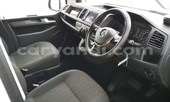 Acheter Occasion Voiture Volkswagen Caravelle Blanc à Lusaka, Zambie Acheter Occasion Voiture Volkswagen Caravelle Blanc à Lusaka, Zambie