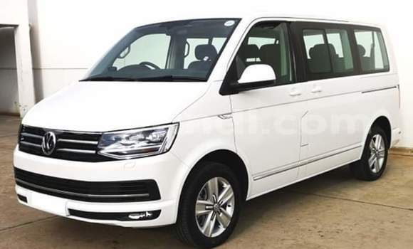 Acheter Occasion Voiture Volkswagen Caravelle Blanc à Lusaka, Zambie Acheter Occasion Voiture Volkswagen Caravelle Blanc à Lusaka, Zambie