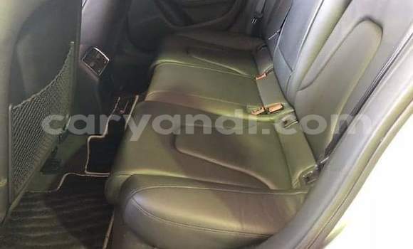 Nunua Ilio tumika Audi A4 Fedha Gari ndani ya Lusaka nchini Zambia Nunua Ilio tumika Audi A4 Fedha Gari ndani ya Lusaka nchini Zambia