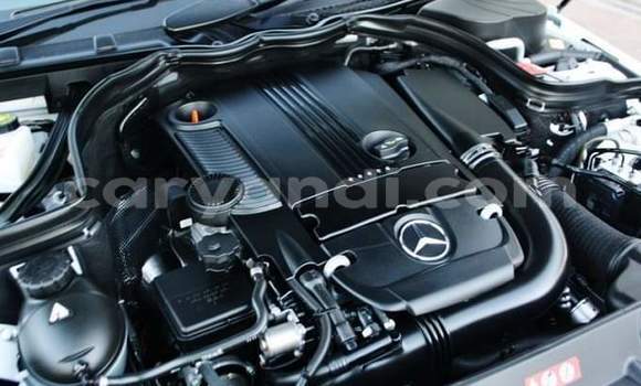 Acheter Occasion Voiture Mercedes‒Benz C–Class Blanc à Lusaka, Zambie Acheter Occasion Voiture Mercedes‒Benz C–Class Blanc à Lusaka, Zambie