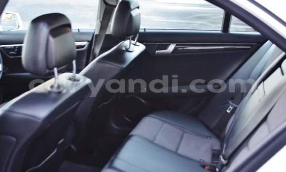 Acheter Occasion Voiture Mercedes‒Benz C–Class Blanc à Lusaka, Zambie Acheter Occasion Voiture Mercedes‒Benz C–Class Blanc à Lusaka, Zambie