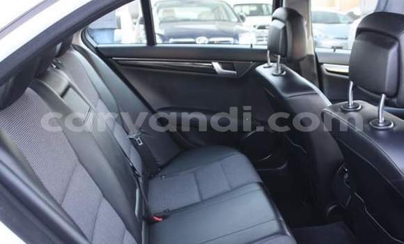 Acheter Occasion Voiture Mercedes‒Benz C–Class Blanc à Lusaka, Zambie Acheter Occasion Voiture Mercedes‒Benz C–Class Blanc à Lusaka, Zambie