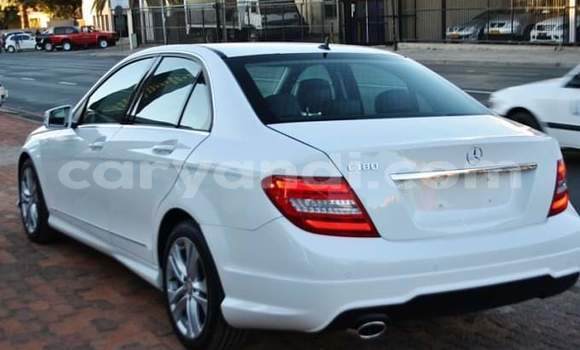 Acheter Occasion Voiture Mercedes‒Benz C–Class Blanc à Lusaka, Zambie Acheter Occasion Voiture Mercedes‒Benz C–Class Blanc à Lusaka, Zambie