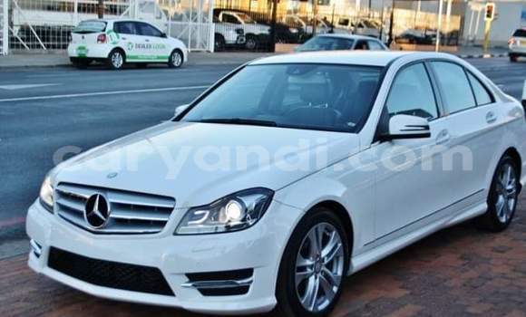 Acheter Occasion Voiture Mercedes‒Benz C–Class Blanc à Lusaka, Zambie Acheter Occasion Voiture Mercedes‒Benz C–Class Blanc à Lusaka, Zambie
