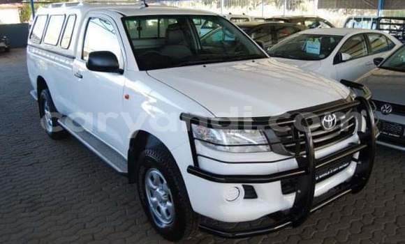 Acheter Occasion Voiture Toyota Hilux Blanc à Lusaka, Zambie Acheter Occasion Voiture Toyota Hilux Blanc à Lusaka, Zambie