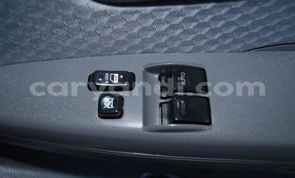 Acheter Occasion Voiture Toyota Hilux Blanc à Lusaka, Zambie Acheter Occasion Voiture Toyota Hilux Blanc à Lusaka, Zambie