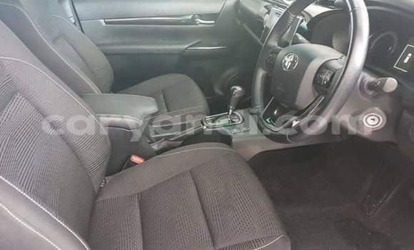Acheter Occasion Voiture Toyota Hilux Gris à Lusaka, Zambie Acheter Occasion Voiture Toyota Hilux Gris à Lusaka, Zambie
