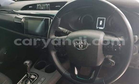 Acheter Occasion Voiture Toyota Hilux Gris à Lusaka, Zambie Acheter Occasion Voiture Toyota Hilux Gris à Lusaka, Zambie