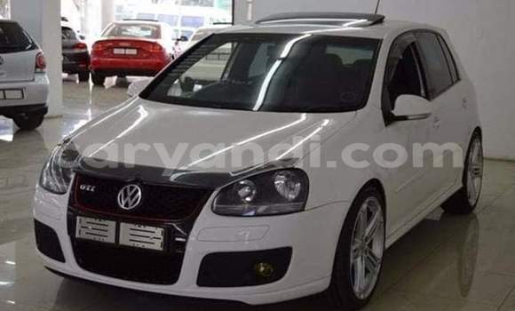 Nunua Ilio tumika Volkswagen Golf R32 Nyeupe Gari ndani ya Lusaka nchini Zambia Nunua Ilio tumika Volkswagen Golf R32 Nyeupe Gari ndani ya Lusaka nchini Zambia