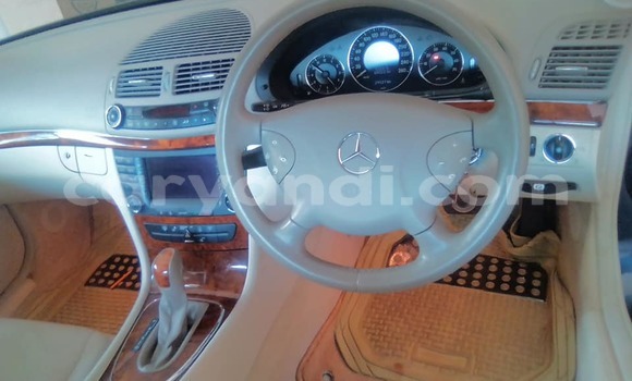 Acheter Occasion Voiture Mercedes‒Benz E–Class Noir à Chipata, Zambie Acheter Occasion Voiture Mercedes‒Benz E–Class Noir à Chipata, Zambie