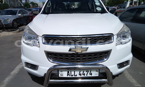 Acheter Occasion Voiture Chevrolet Caprice Blanc à Lusaka, Zambie Acheter Occasion Voiture Chevrolet Caprice Blanc à Lusaka, Zambie