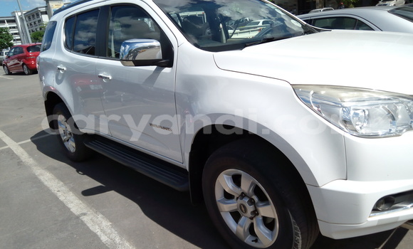 Acheter Occasion Voiture Chevrolet Caprice Blanc à Lusaka, Zambie Acheter Occasion Voiture Chevrolet Caprice Blanc à Lusaka, Zambie