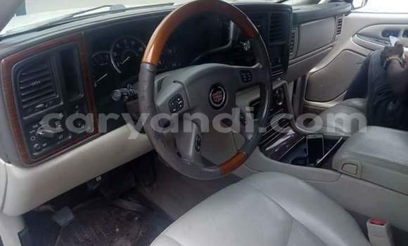 Acheter Occasion Voiture Cadillac Escalade Blanc à Lusaka, Zambie Acheter Occasion Voiture Cadillac Escalade Blanc à Lusaka, Zambie