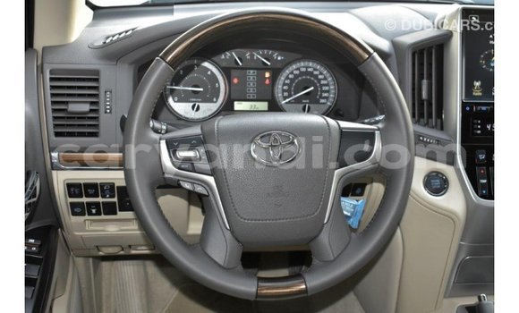 Buy Import Toyota Land Cruiser White Car in Import - Dubai in Zambia Buy Import Toyota Land Cruiser White Car in Import - Dubai in Zambia