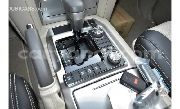 Buy Import Toyota Land Cruiser White Car in Import - Dubai in Zambia Buy Import Toyota Land Cruiser White Car in Import - Dubai in Zambia