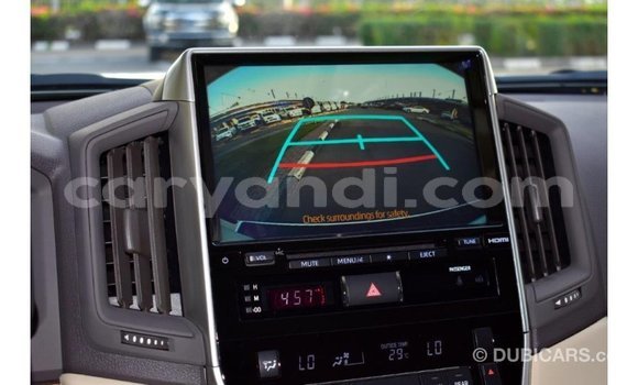 Buy Import Toyota Land Cruiser White Car in Import - Dubai in Zambia Buy Import Toyota Land Cruiser White Car in Import - Dubai in Zambia