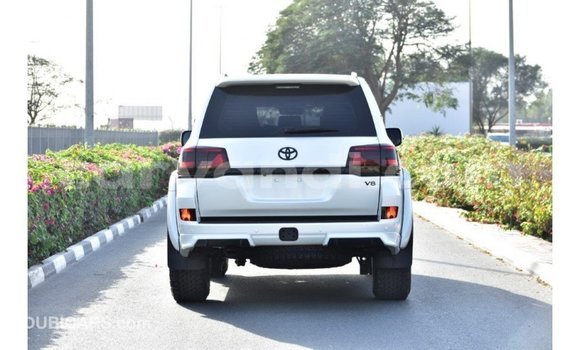 Buy Import Toyota Land Cruiser White Car in Import - Dubai in Zambia Buy Import Toyota Land Cruiser White Car in Import - Dubai in Zambia
