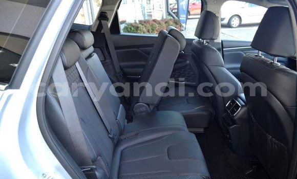Acheter Occasion Voiture Hyundai Santa Fe Gris à Lusaka, Zambie Acheter Occasion Voiture Hyundai Santa Fe Gris à Lusaka, Zambie