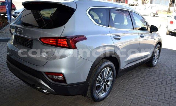 Acheter Occasion Voiture Hyundai Santa Fe Gris à Lusaka, Zambie Acheter Occasion Voiture Hyundai Santa Fe Gris à Lusaka, Zambie