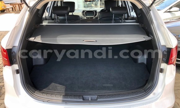 Buy Used Hyundai Santa Fe White Car in Lusaka in Zambia Buy Used Hyundai Santa Fe White Car in Lusaka in Zambia