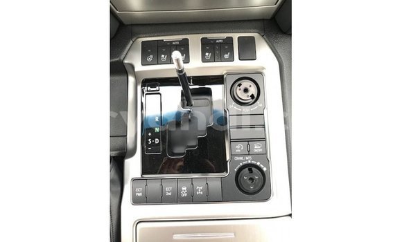 Nunua Imported Toyota Land Cruiser Nyeupe Gari ndani ya Import - Dubai nchini Zambia Nunua Imported Toyota Land Cruiser Nyeupe Gari ndani ya Import - Dubai nchini Zambia