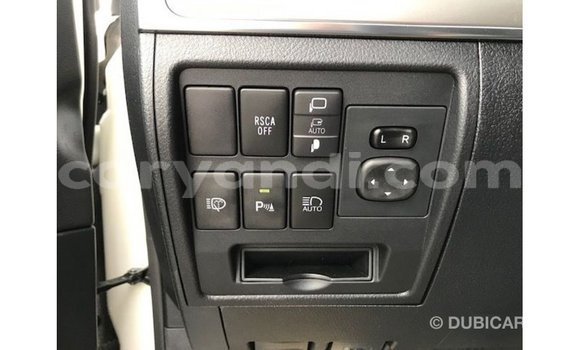 Nunua Imported Toyota Land Cruiser Nyeupe Gari ndani ya Import - Dubai nchini Zambia Nunua Imported Toyota Land Cruiser Nyeupe Gari ndani ya Import - Dubai nchini Zambia