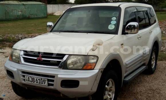 Acheter Occasion Voiture Mitsubishi Pajero Blanc à Lusaka, Zambie Acheter Occasion Voiture Mitsubishi Pajero Blanc à Lusaka, Zambie