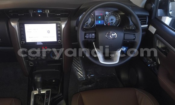 Nunua Ilio tumika Toyota Fortuner Nyeupe Gari ndani ya Lusaka nchini Zambia Nunua Ilio tumika Toyota Fortuner Nyeupe Gari ndani ya Lusaka nchini Zambia