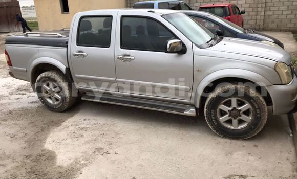 Buy Used Isuzu Denver Silver Car in Lusaka in Zambia