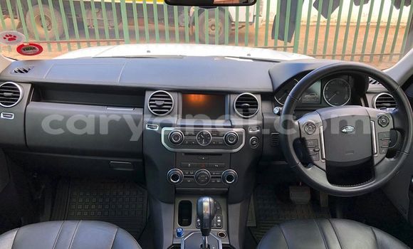 Acheter Occasion Voiture Land Rover Discovery Blanc à Livingstone, Zambie Acheter Occasion Voiture Land Rover Discovery Blanc à Livingstone, Zambie
