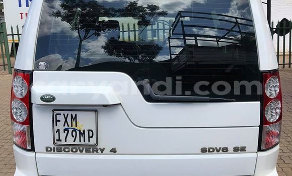 Acheter Occasion Voiture Land Rover Discovery Blanc à Livingstone, Zambie Acheter Occasion Voiture Land Rover Discovery Blanc à Livingstone, Zambie