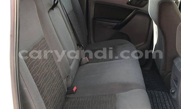 Acheter Occasion Voiture Ford Ranger Blanc à Livingstone, Zambie Acheter Occasion Voiture Ford Ranger Blanc à Livingstone, Zambie