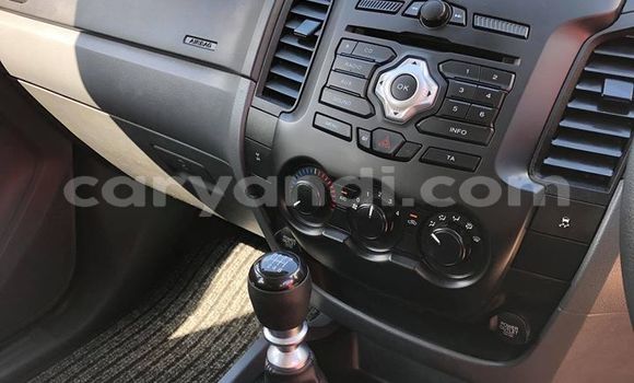 Acheter Occasion Voiture Ford Ranger Blanc à Livingstone, Zambie Acheter Occasion Voiture Ford Ranger Blanc à Livingstone, Zambie