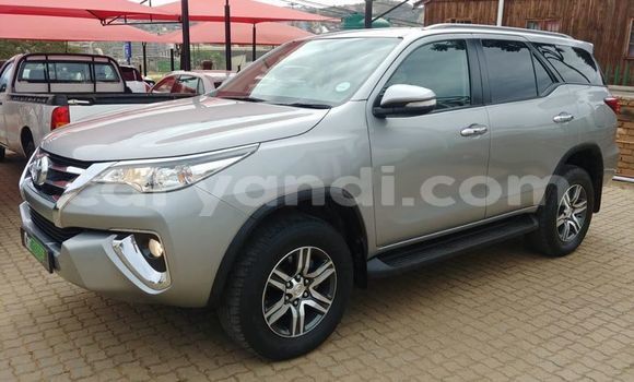 Buy Used Toyota Fortuner Silver Car in Livingstone in Zambia Buy Used Toyota Fortuner Silver Car in Livingstone in Zambia