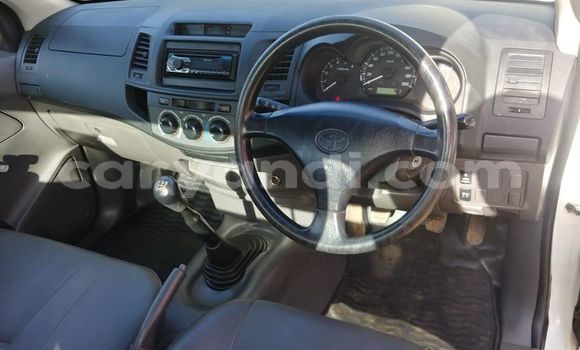 Buy Used Toyota Hilux White Car in Livingstone in Zambia Buy Used Toyota Hilux White Car in Livingstone in Zambia