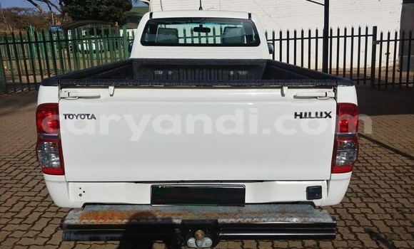 Buy Used Toyota Hilux White Car in Livingstone in Zambia Buy Used Toyota Hilux White Car in Livingstone in Zambia