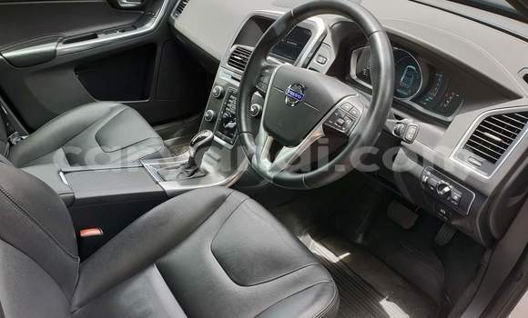 Acheter Occasion Voiture Volvo XC60 Gris à Lusaka, Zambie Acheter Occasion Voiture Volvo XC60 Gris à Lusaka, Zambie