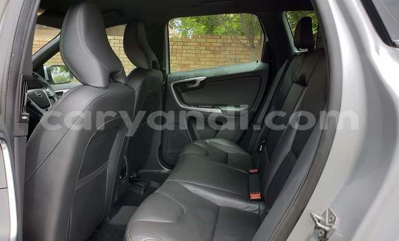 Acheter Occasion Voiture Volvo XC60 Gris à Lusaka, Zambie Acheter Occasion Voiture Volvo XC60 Gris à Lusaka, Zambie