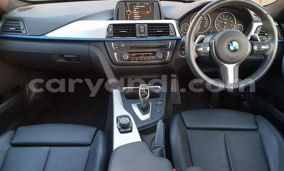 Acheter Occasion Voiture BMW 3–Series Blanc à Lusaka, Zambie Acheter Occasion Voiture BMW 3–Series Blanc à Lusaka, Zambie