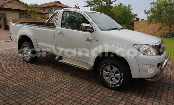 Acheter Occasion Voiture Toyota Hilux Blanc à Lusaka, Zambie Acheter Occasion Voiture Toyota Hilux Blanc à Lusaka, Zambie