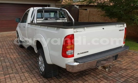 Acheter Occasion Voiture Toyota Hilux Blanc à Lusaka, Zambie Acheter Occasion Voiture Toyota Hilux Blanc à Lusaka, Zambie