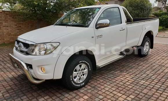 Acheter Occasion Voiture Toyota Hilux Blanc à Lusaka, Zambie Acheter Occasion Voiture Toyota Hilux Blanc à Lusaka, Zambie
