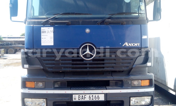Buy New Mercedes-Benz 190 Blue Car in Lusaka in Zambia Buy New Mercedes-Benz 190 Blue Car in Lusaka in Zambia