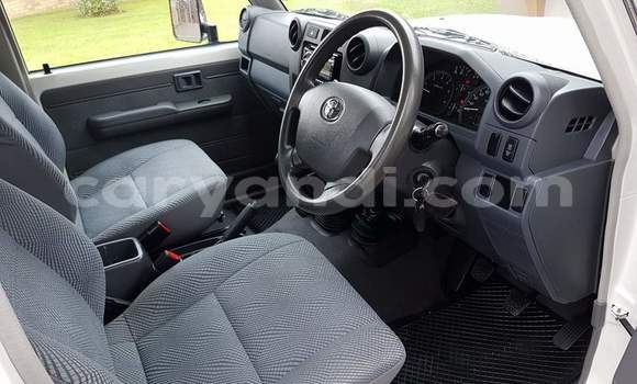 Buy Used Toyota Land Cruiser White Car in Lusaka in Zambia Buy Used Toyota Land Cruiser White Car in Lusaka in Zambia