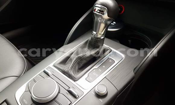 Acheter Occasion Voiture Audi A3 Rouge à Livingstone, Zambie Acheter Occasion Voiture Audi A3 Rouge à Livingstone, Zambie