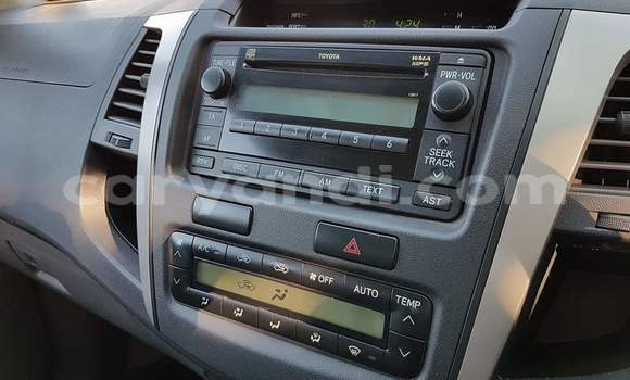 Acheter Occasion Voiture Toyota Hilux Blanc à Livingstone, Zambie Acheter Occasion Voiture Toyota Hilux Blanc à Livingstone, Zambie